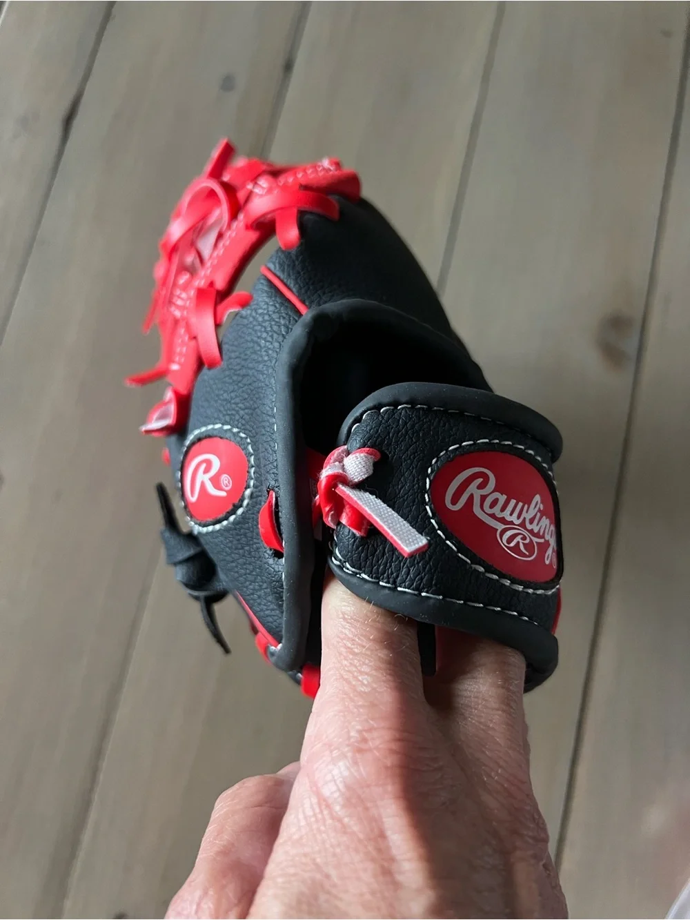 New Rawlings Glove 10 inch